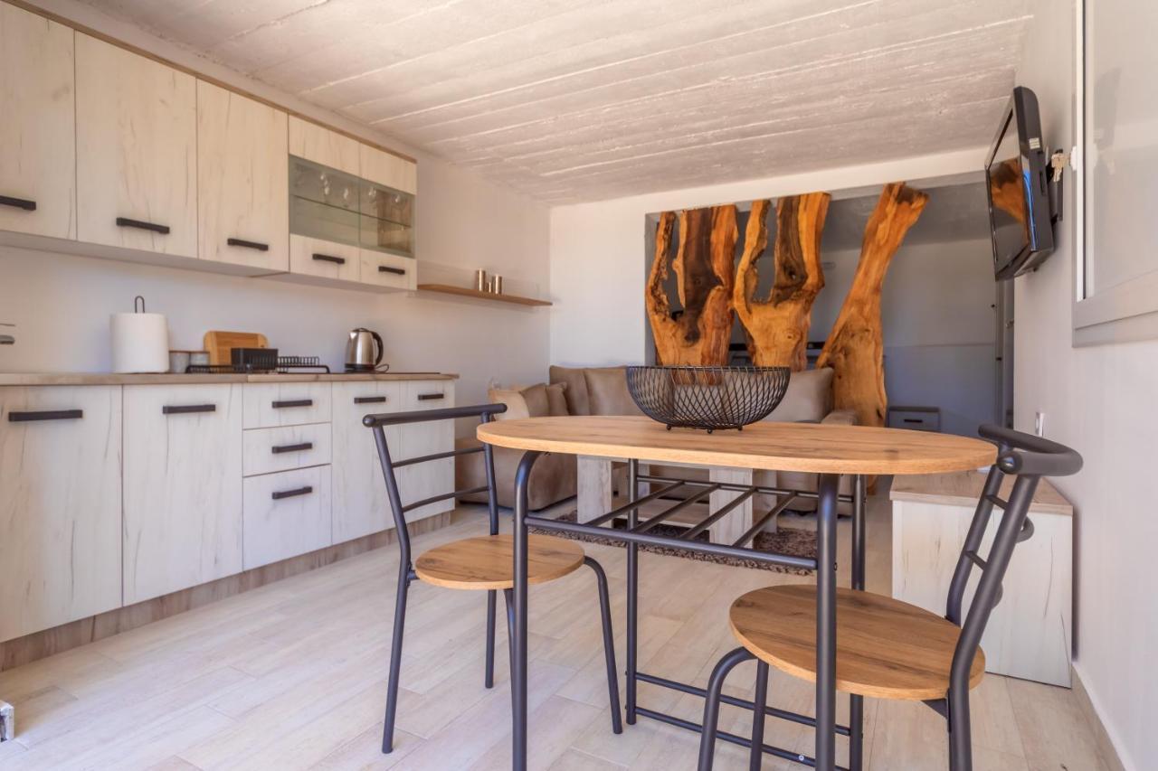 Apartman Sara Bar Bagian luar foto