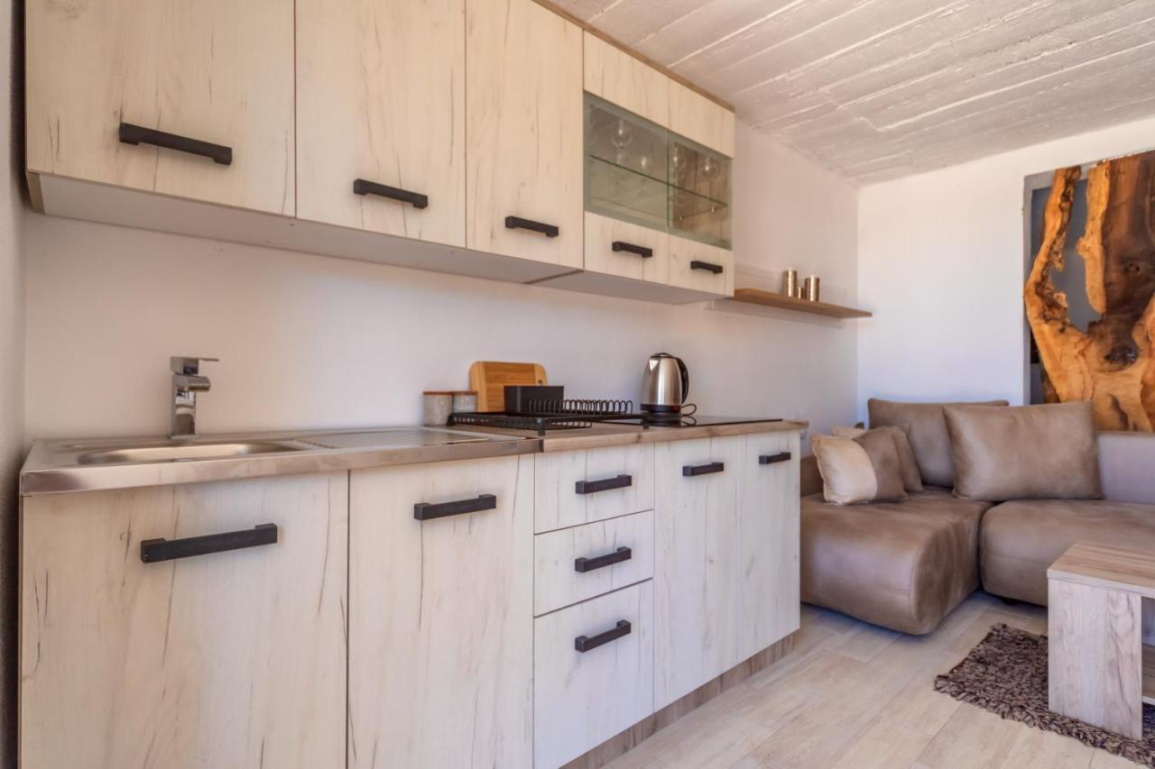 Apartman Sara Bar Bagian luar foto