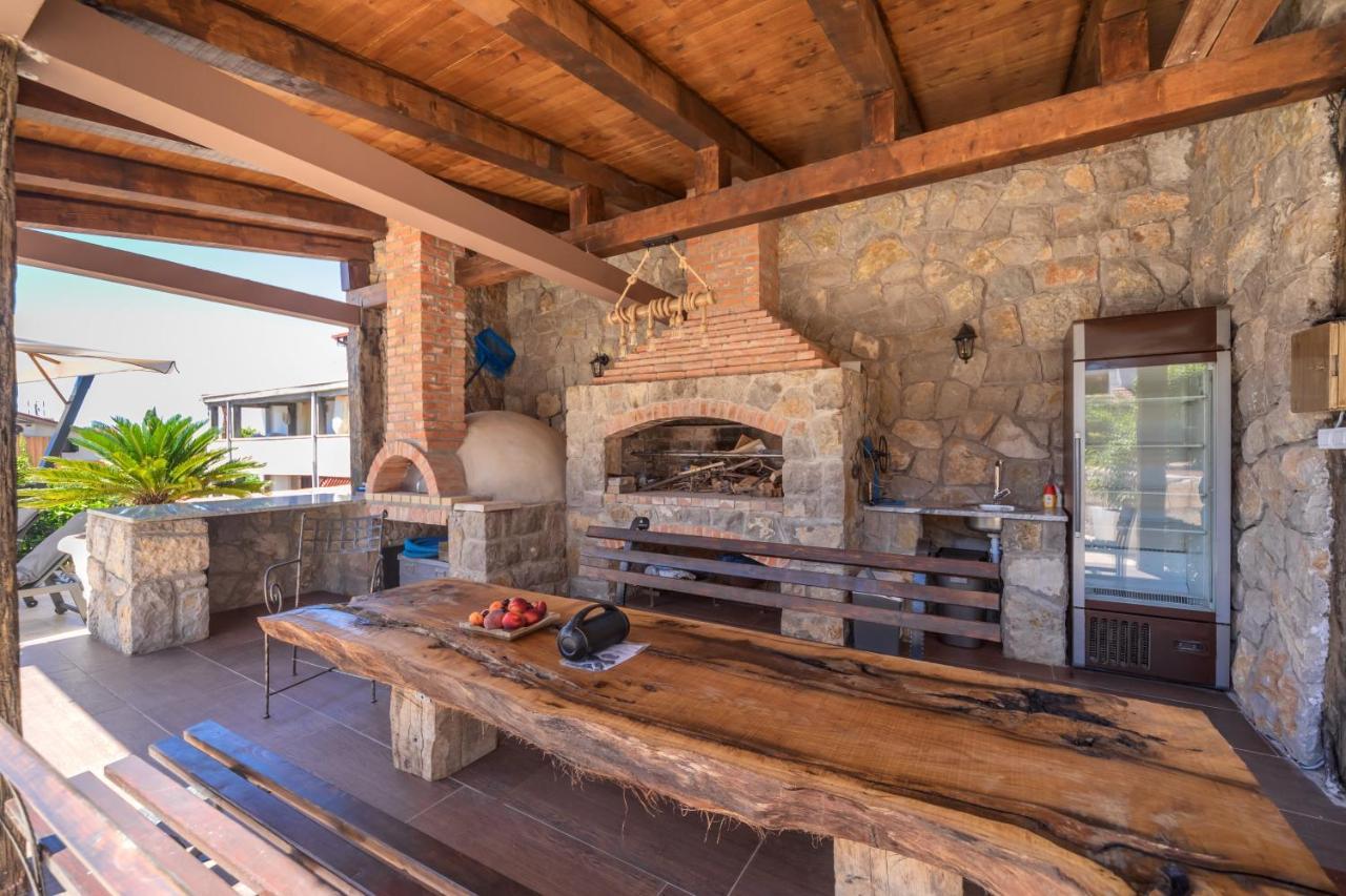 Apartman Sara Bar Bagian luar foto