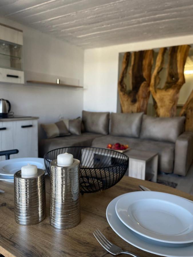 Apartman Sara Bar Bagian luar foto