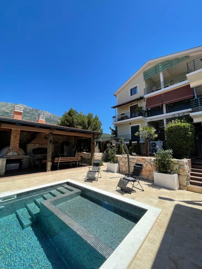 Apartman Sara Bar Bagian luar foto