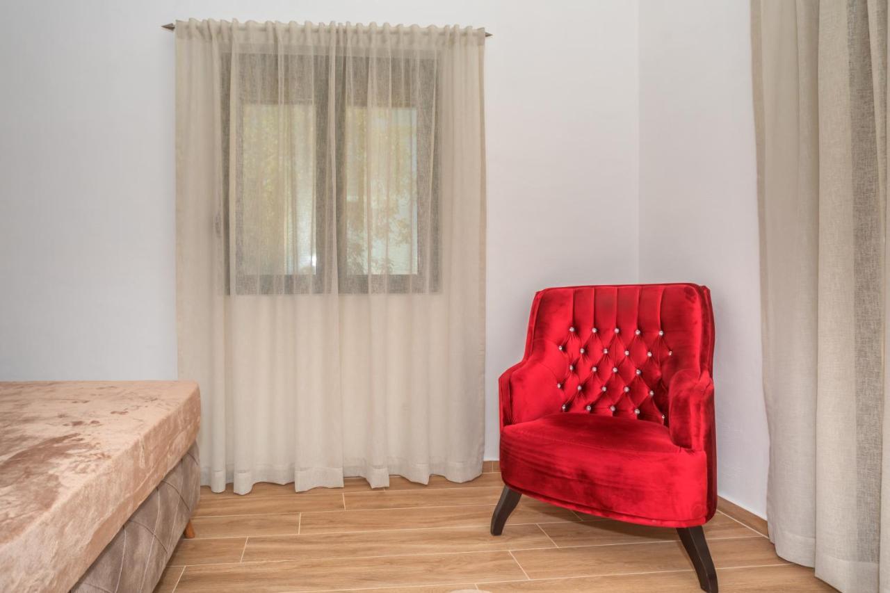 Apartman Sara Bar Bagian luar foto