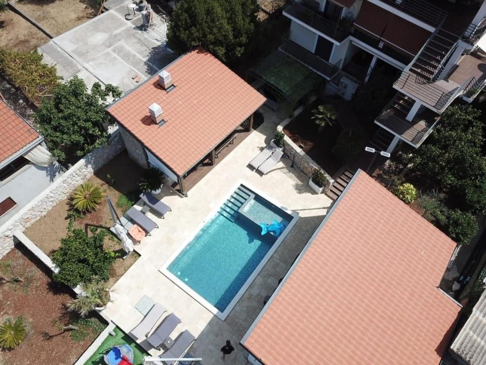 Apartman Sara Bar Bagian luar foto